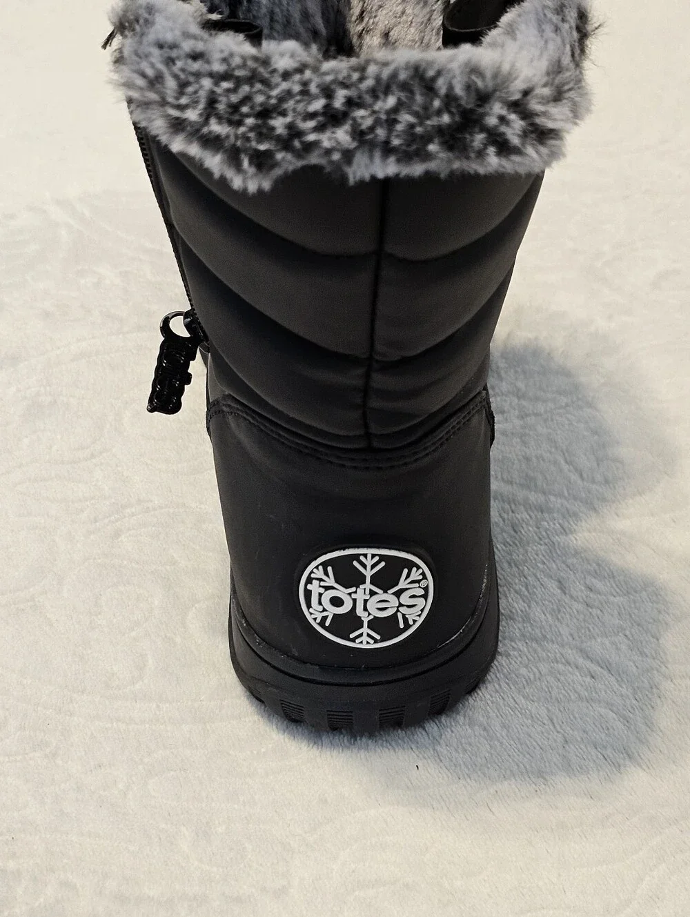 Single Totes Ada Women’s Size 8,7 Black Winter Snow Boot RIGHT FOOT ONLY